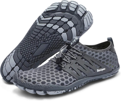 Wide toe walking - wide, running